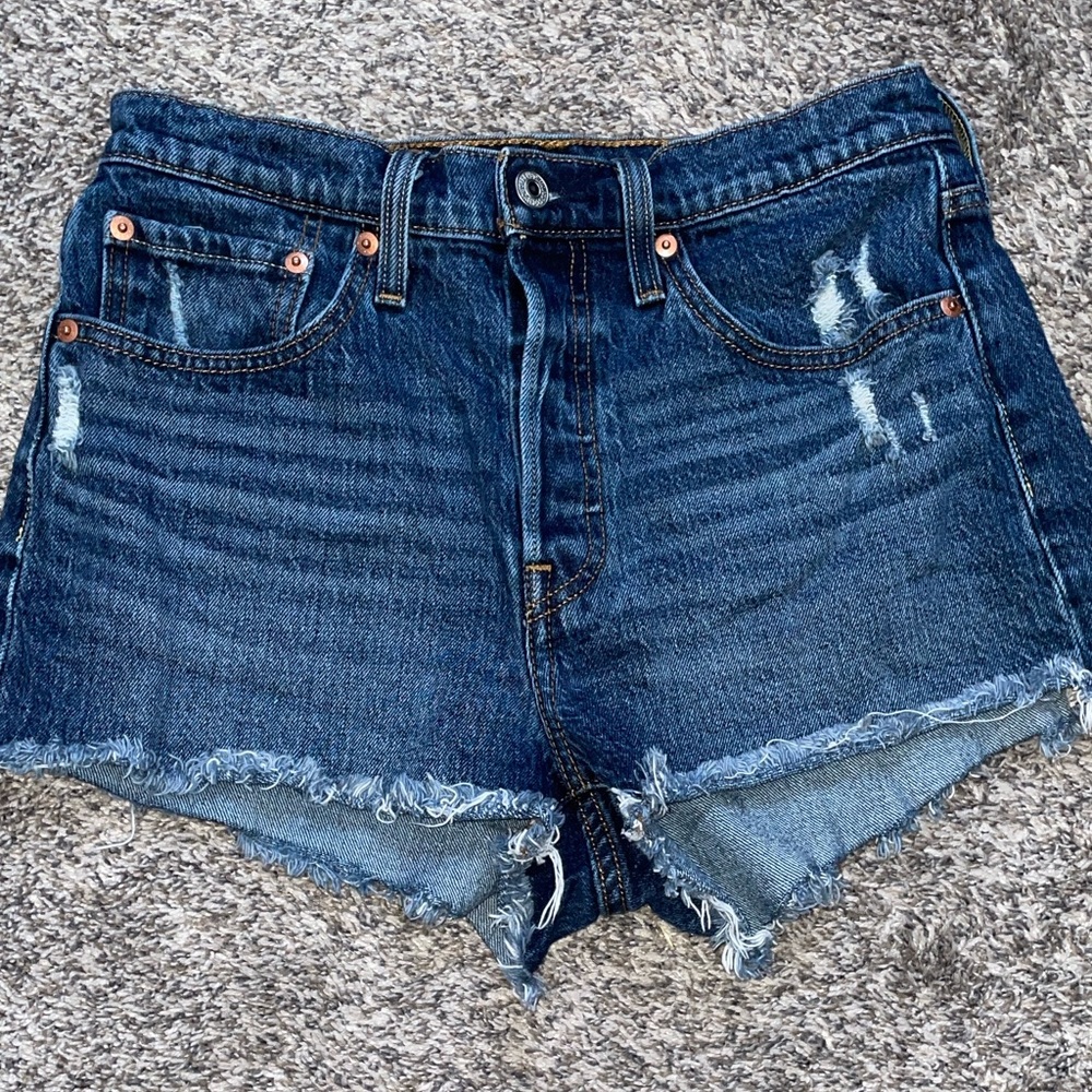 Women’s Levi’s 501 Distressed Denim Shorts